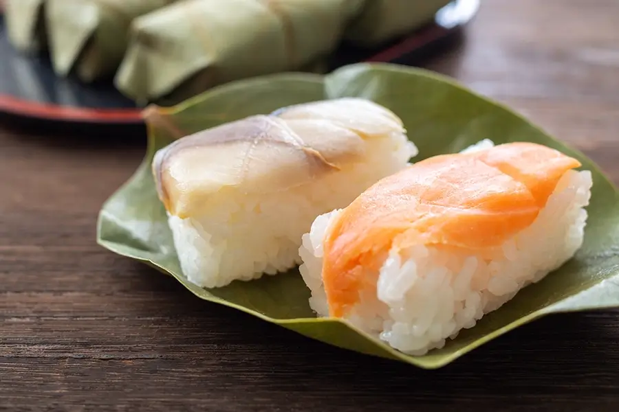 吉野に訪れた際に奈良名物の柿の葉寿司が